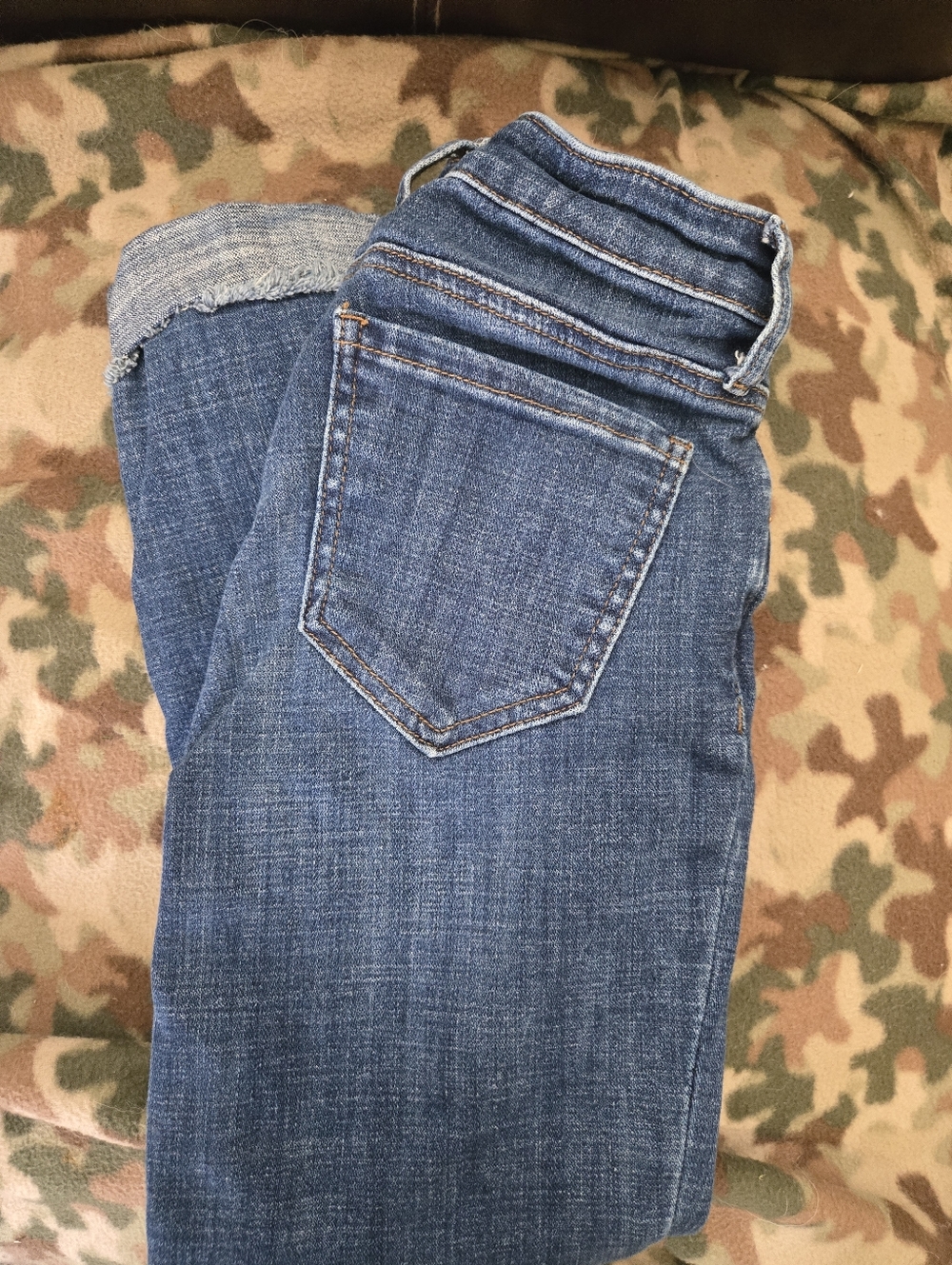 Kut From The Cloth Blue Frayed-Hem Women's  Ankle/croppedJeans